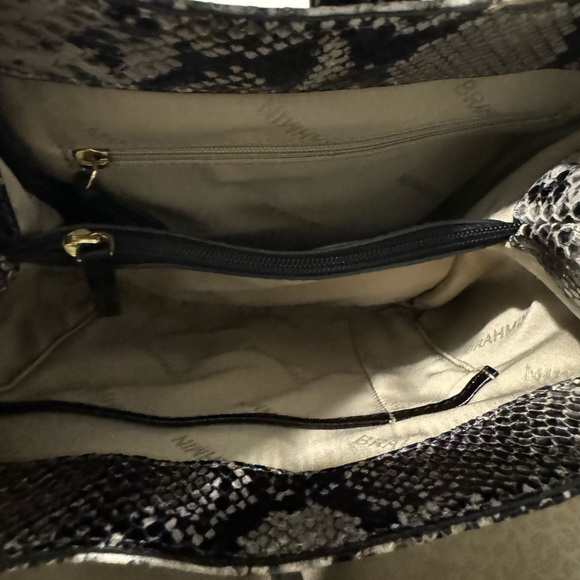 NWT Brahmin Mini Amelia Bucket Bag w/ Matching Wallet - Picture 8 of 11